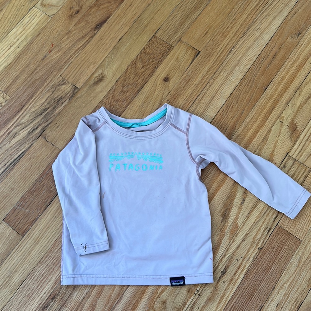 Patagonia capilene 12-18 month baselayer
